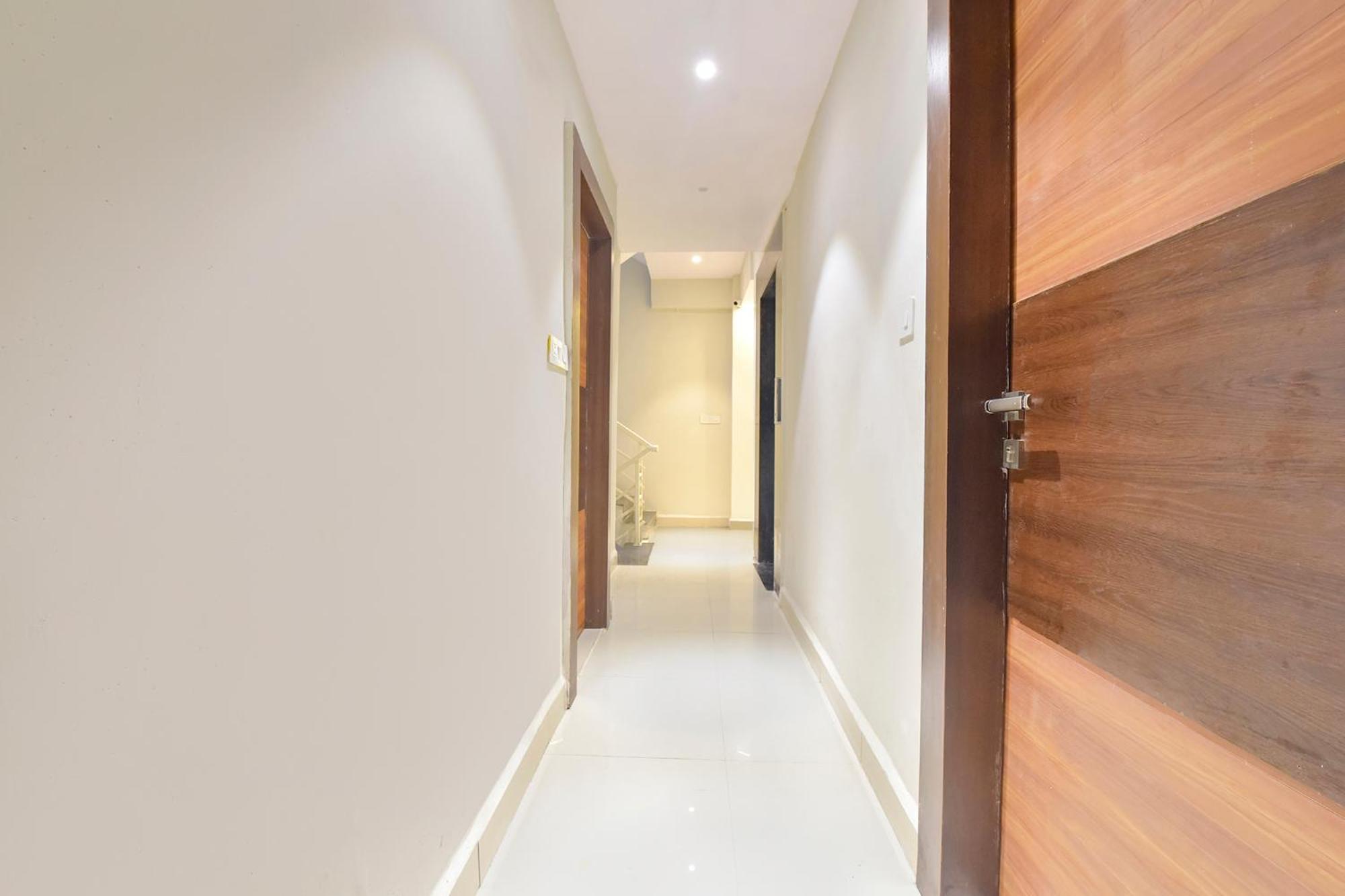 Fabhotel The Max Glory 印多尔 外观 照片